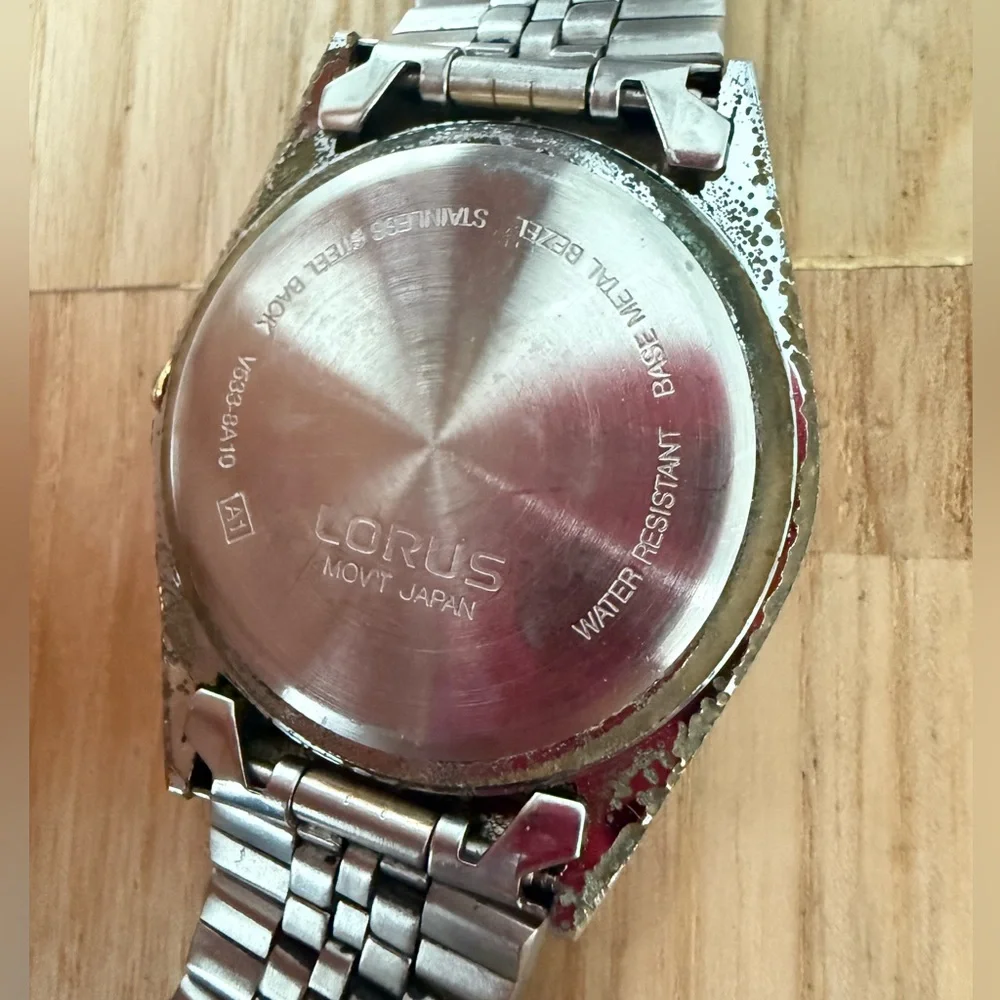 Vintage Lorus Mickey Mouse presidential style two toned dress watch NEW BATTERY